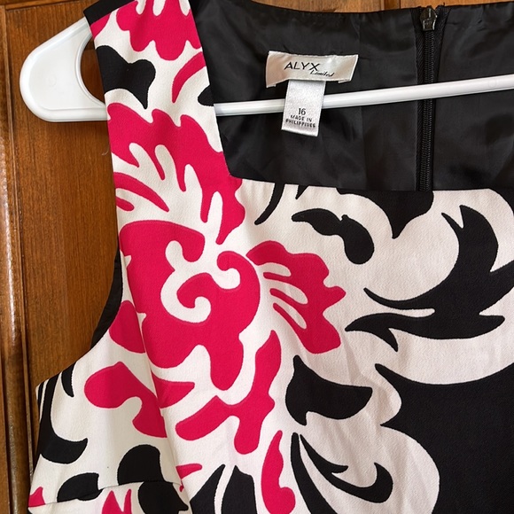Alyx Limited Sleeveless Dress Shift Pink/White/Black Floral Size 16 - Picture 2 of 6